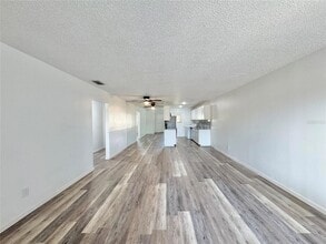 383 Winter Ridge Blvd, Unit 383 in Winter Haven, FL - Foto de edificio - Building Photo