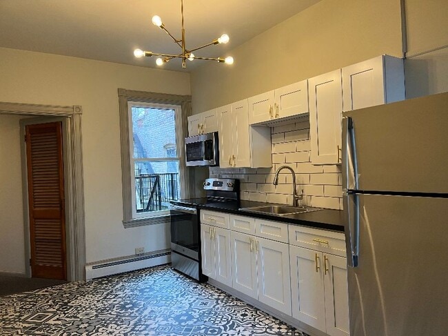 25 S West End Ave, Unit Apt 2