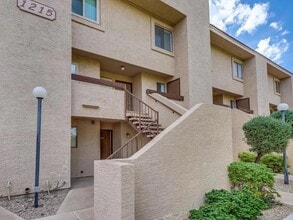 1215 E Lemon St, Unit 228 in Tempe, AZ - Foto de edificio - Building Photo