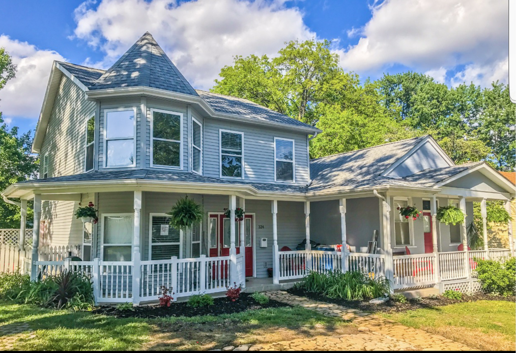 324 Montgomery St in St. Charles, MO - Foto de edificio