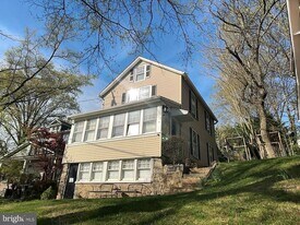 5067 MacArthur Blvd NW in Washington, DC - Building Photo