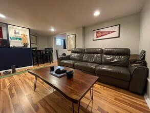 2631 N Sheffield Ave in Chicago, IL - Building Photo - Building Photo