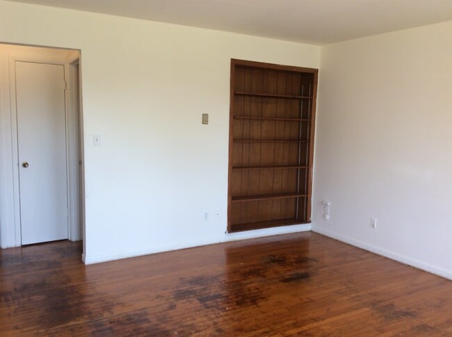 2100 Meadowvale Ct in Columbia, MO - Building Photo - Building Photo
