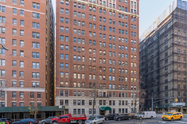 875 West End Ave in New York, NY - Building Photo - Building Photo