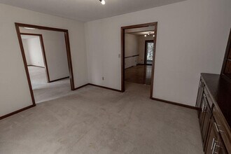 401 Cedar Ln in Columbia, MO - Building Photo - Building Photo