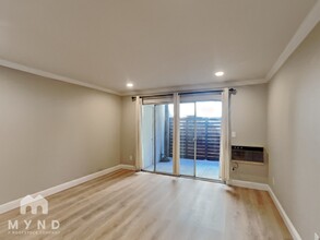 2734 Oak Rd in Walnut Creek, CA - Building Photo - Building Photo