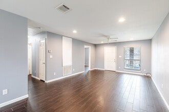 7810 Peachtree St in Houston, TX - Building Photo - Building Photo