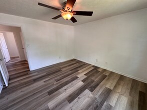 2872 Harris St in Atlanta, GA - Building Photo - Building Photo