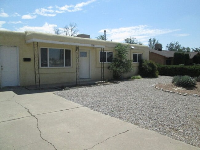 1116 Altez St NE in Albuquerque, NM - Foto de edificio - Building Photo