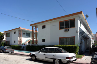 7609 Carlyle Ave in Miami, FL - Building Photo - Building Photo