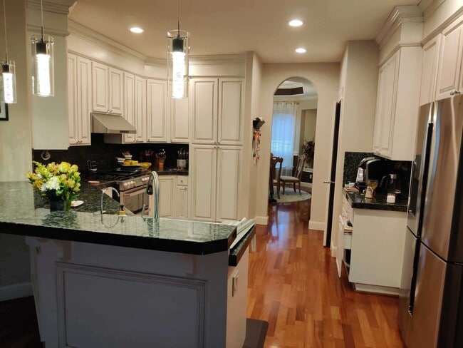 property at 1292 E Lucas St