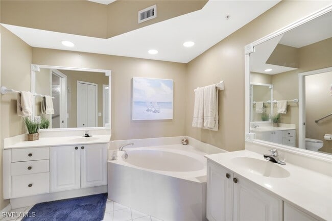 7687 Pebble Creek Cir in Naples, FL - Building Photo - Building Photo