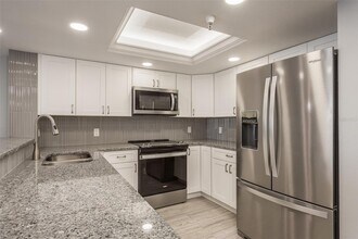 6035 Sea Ranch Dr, Unit 306 in Hudson, FL - Foto de edificio - Building Photo