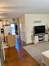 156 Liberty St, Unit Condo #15 in Little Ferry, NJ - Foto de edificio - Building Photo