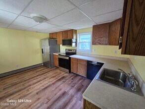 70 Oak St in Saratoga Springs, NY - Building Photo - Building Photo