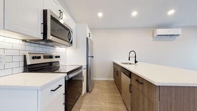 307 Regent Ave E in Winnipeg, MB - Building Photo - Building Photo