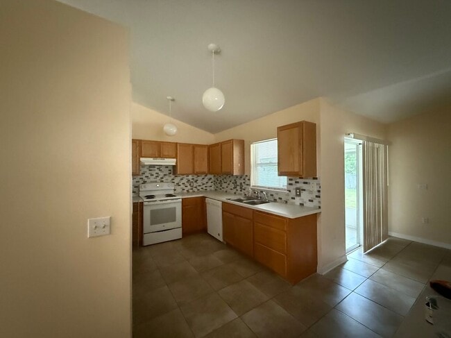 2349 SW Barber Ln in Port St. Lucie, FL - Building Photo - Building Photo