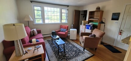 61 Highland Ter, Unit 2 in Needham, MA - Building Photo - Building Photo