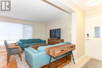 A - 2176 LAMBETH Walk in Ottawa, ON - Building Photo - Building Photo