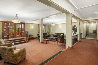 1631 16th Ave, Unit 309 in Seattle, WA - Foto de edificio - Building Photo