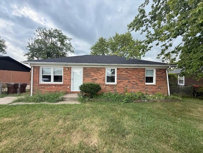 408 Foxwood Dr