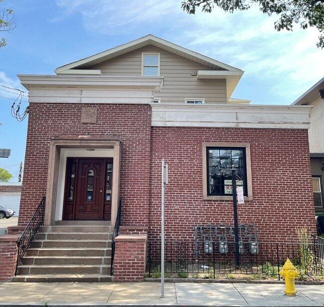 528 Chapel St, Unit B