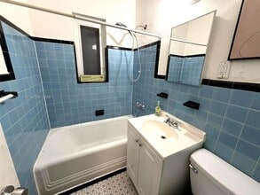260 Euclid Ave in Miami Beach, FL - Building Photo - Building Photo