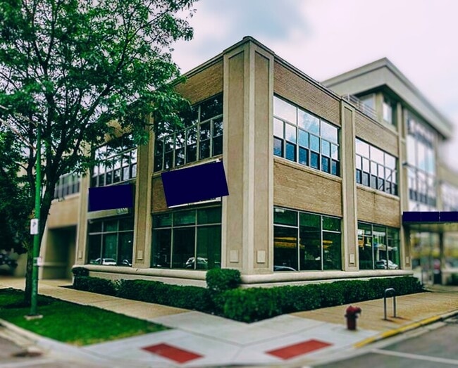 property at 2750 N Wayne Ave