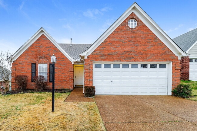 2204 Stone Stream Dr