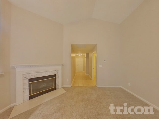 2020 Chapel Creek Rd in Concord, NC - Foto de edificio - Building Photo