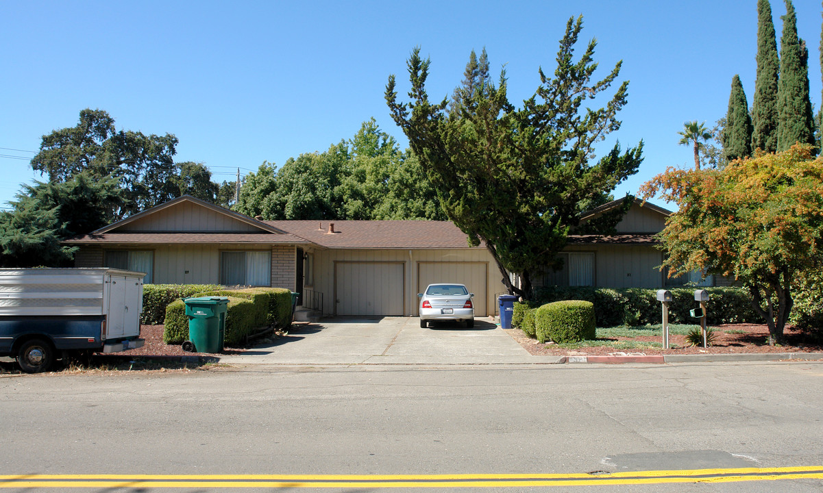 29-31 Ursuline Rd in Santa Rosa, CA - Building Photo