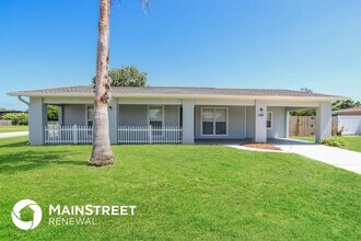 1195 Cotton Rd NE in Palm Bay, FL - Building Photo - Building Photo