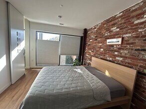 57 N St NW, Unit 321 in Washington, DC - Foto de edificio - Building Photo