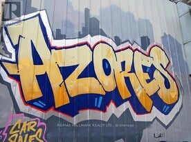 866 College St in Toronto, ON - Building Photo