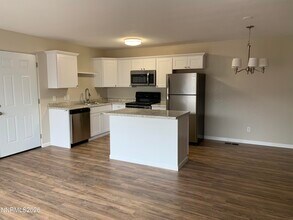 2150 Sutro St in Reno, NV - Building Photo - Building Photo