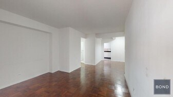 157e E 57th St in New York, NY - Building Photo