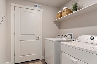 Basin View Landing in Ogden, UT - Building Photo - Building Photo
