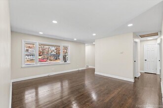 17740 Clyde Ave in Lansing, IL - Building Photo - Building Photo