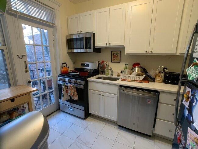 34 Orkney Rd, Unit 9 in Boston, MA - Building Photo - Building Photo