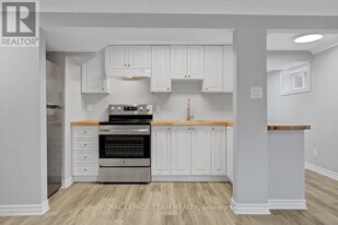 775 Trojan Ave in Ottawa, ON - Building Photo