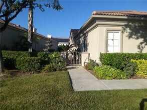 40354 Vía Marisa in Murrieta, CA - Building Photo - Building Photo
