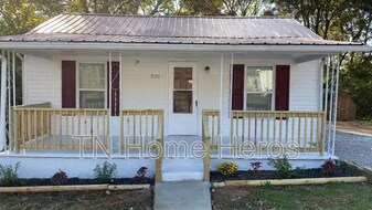 5120 McIntyre Rd in Knoxville, TN - Building Photo