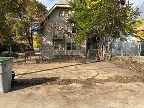 3700 N 15th St, Unit Lower in Milwaukee, WI - Foto de edificio - Building Photo