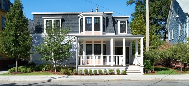 37 Banks St in Cambridge, MA - Building Photo - Building Photo