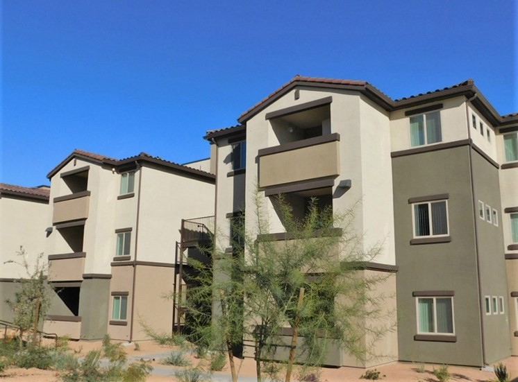 Boulder Pines Family Apartments in Las Vegas, NV - Building Photo