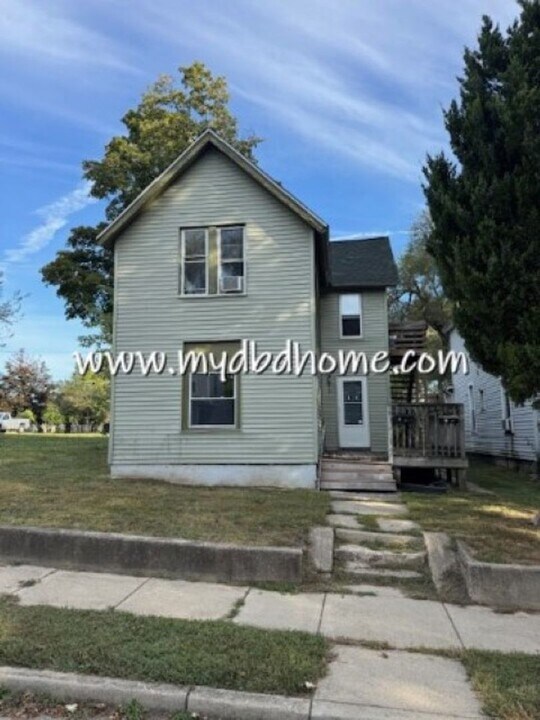 812 Huestis Ave in Fort Wayne, IN - Building Photo