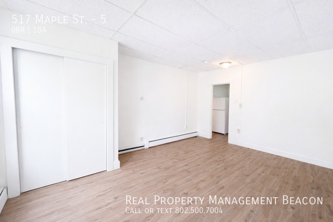 517 Maple St in Hartford, VT - Building Photo - Building Photo