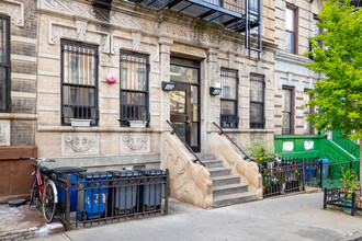 150 Rogers Avenue in Brooklyn, NY - Foto de edificio - Building Photo
