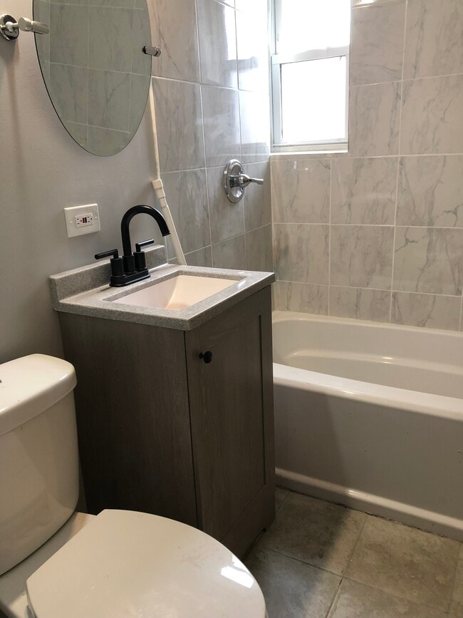 1638 S 50th Ave, Unit 2F