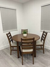 2217 NW 7th St in Miami, FL - Foto de edificio - Building Photo